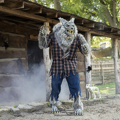 7.5ft Animated Hulking Werewolf