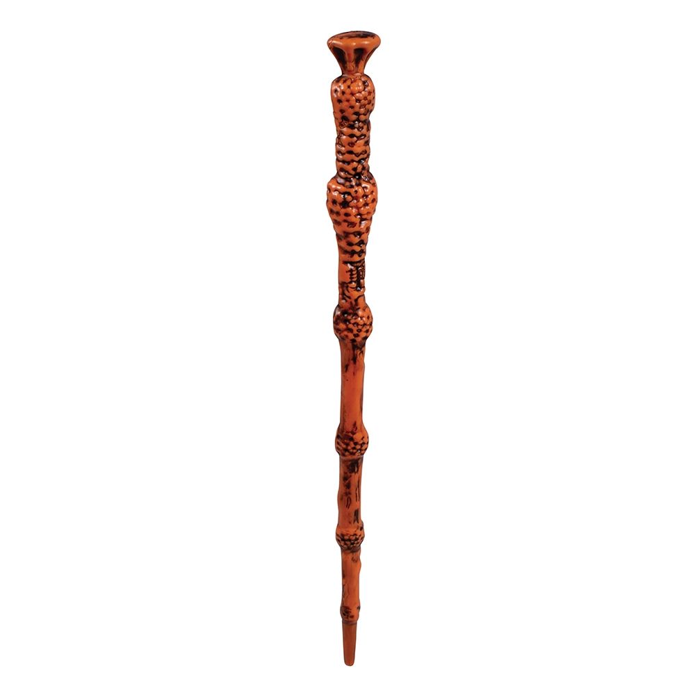 One wand. Measures: 13.5