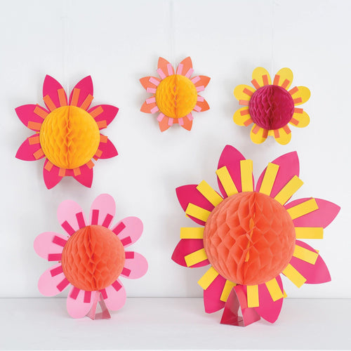 Throwback Summer Honeycomb Décor