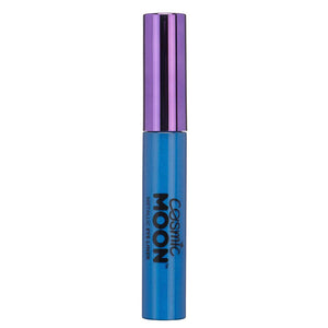 blue eyeliner