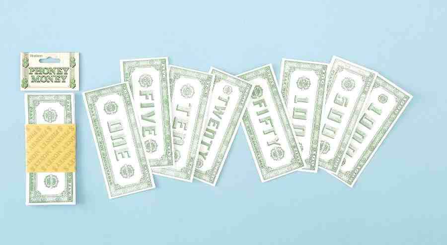 Fake paper money, 50 pieces per pack