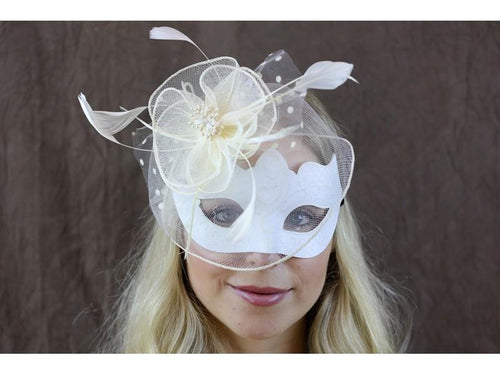 Veil with flower and ribbon